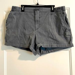 Old Navy Women’s Everyday Short